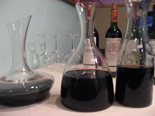 That fateful Flight 5.  The protagonists ... masked in their decanter.